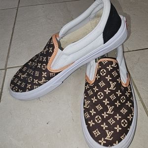 Vans slip on shoes